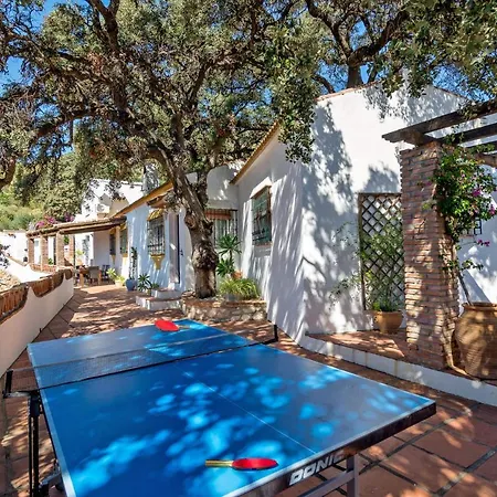 Villa Encinas By