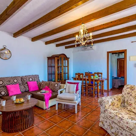 Encinas By Villa *